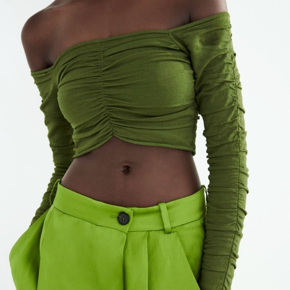 Zara NWOT Olive Green Ruched Long Sleeve Top - Picture 6 of 9